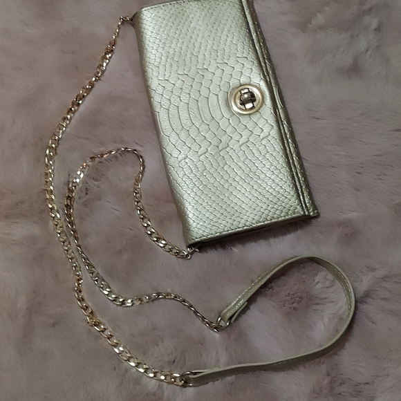 SALE‼️ Crossbody chain handbag - Picture 2 of 7
